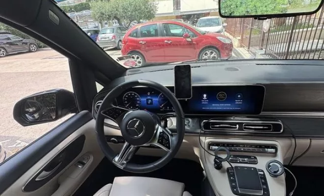 Chauffeur , Cannes, DS Azur Driver